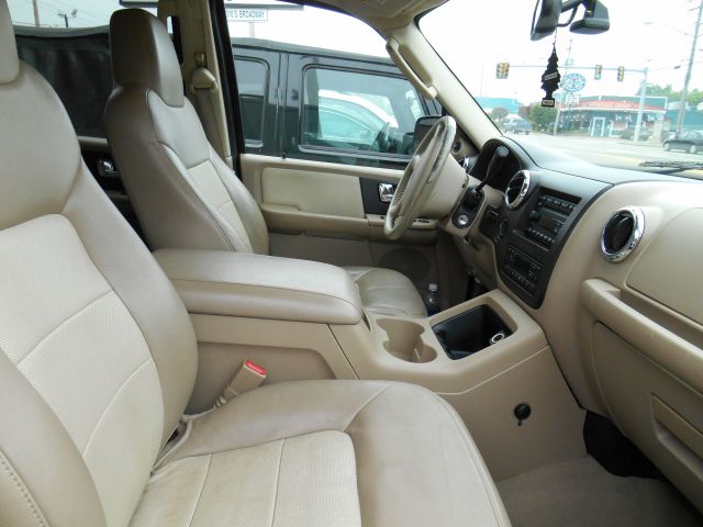 Ford Expedition 2006 photo 2