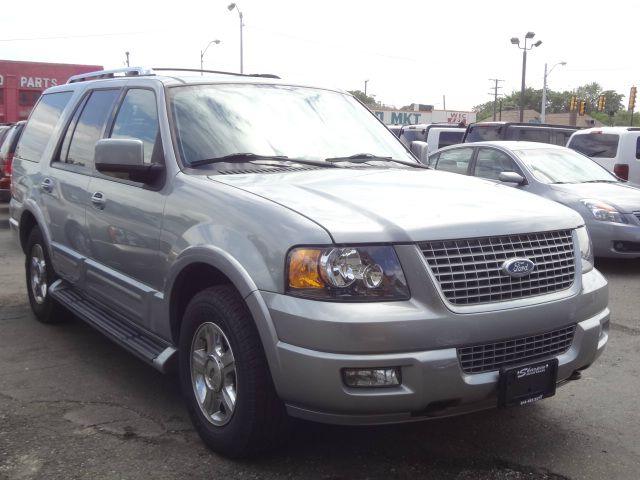 Ford Expedition Super SUV