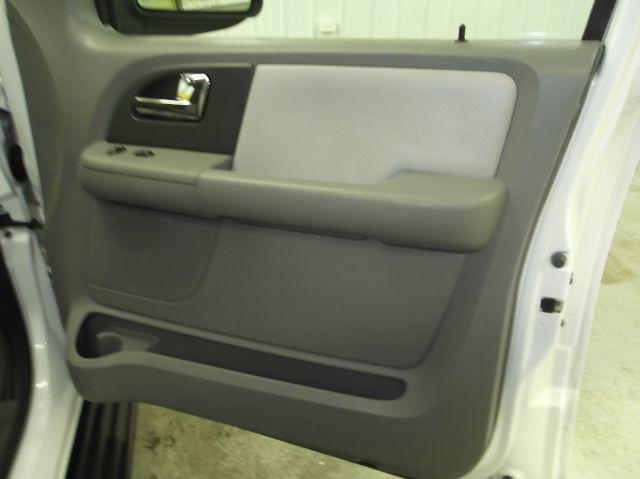 Ford Expedition 2006 photo 2