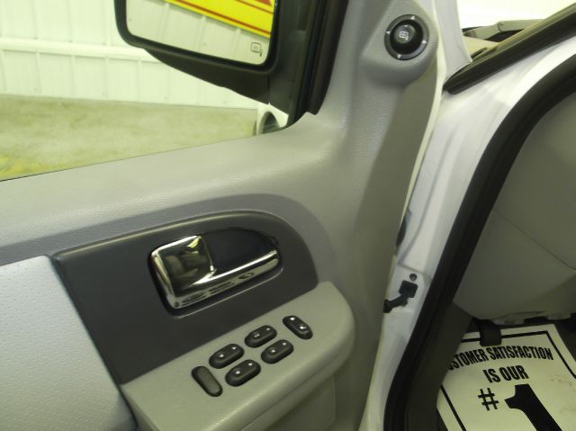 Ford Expedition 2006 photo 3