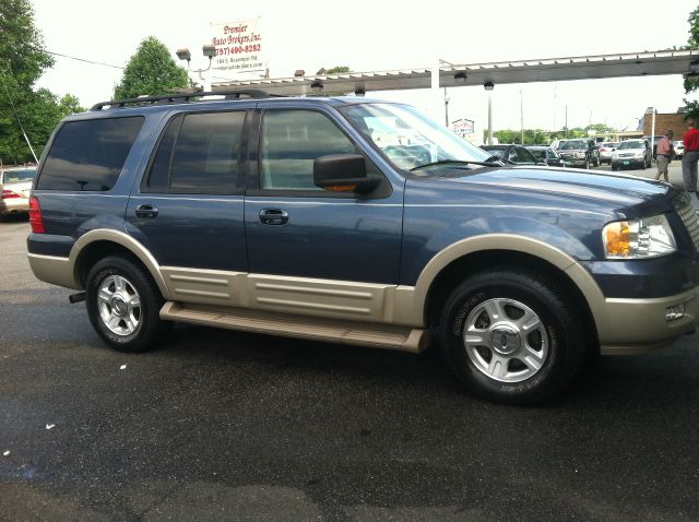 Ford Expedition E320 - Extra Sharp SUV