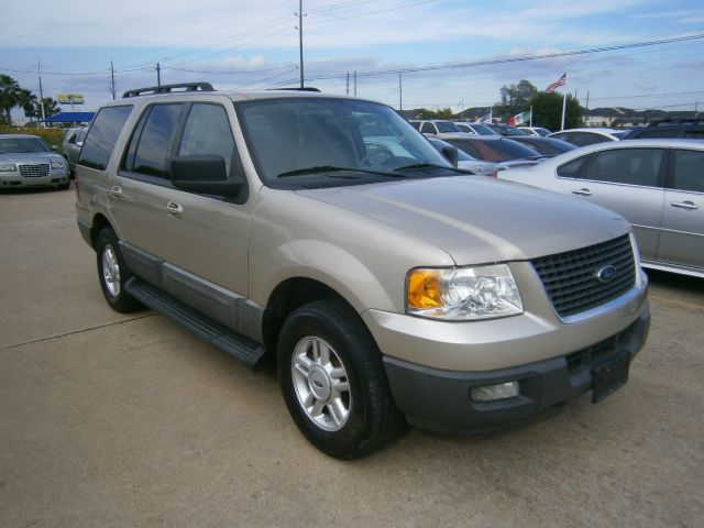 Ford Expedition SLT 25 SUV