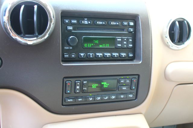 Ford Expedition 2006 photo 12