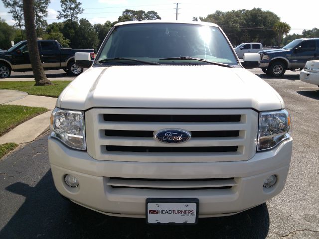 Ford Expedition B2200 Cab Plus 2WD SUV
