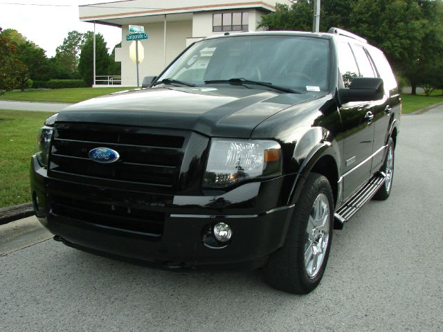 Ford Expedition Super SUV