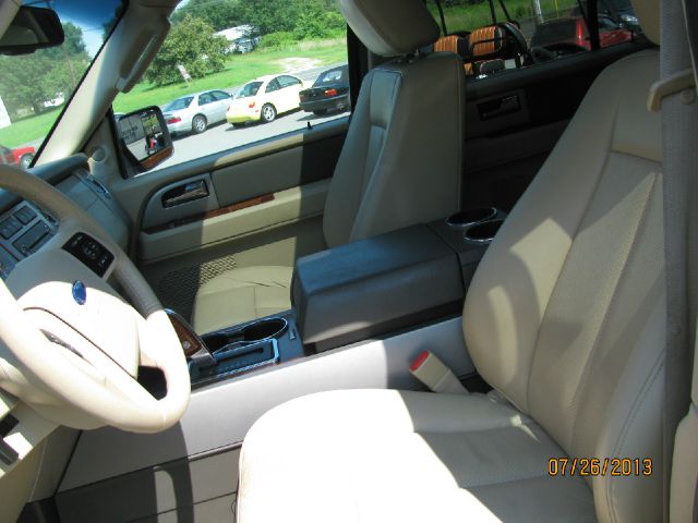 Ford Expedition 2009 photo 2