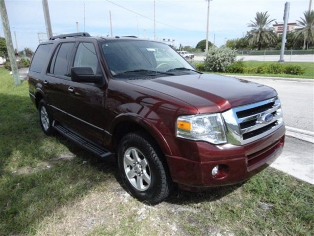 Ford Expedition 2010 photo 2