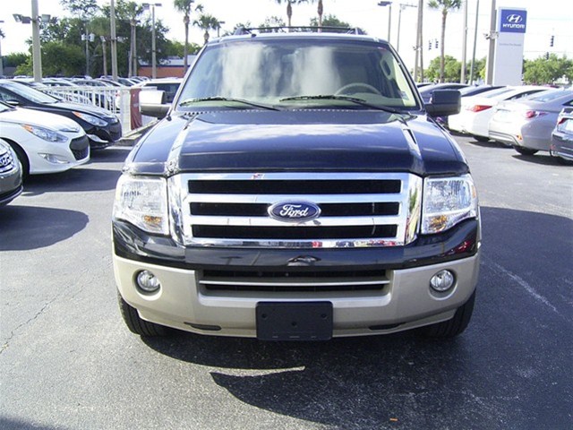 Ford Expedition 2010 photo 1