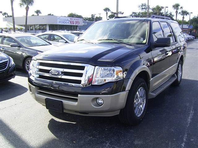 Ford Expedition 2010 photo 2