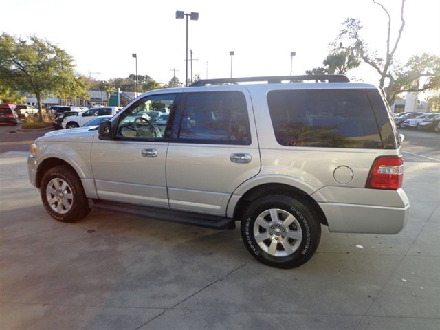 Ford Expedition 2010 photo 3