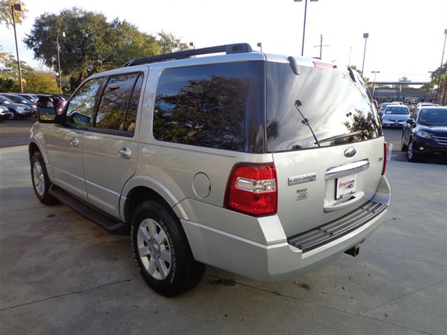 Ford Expedition 2010 photo 4