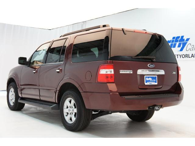 Ford Expedition 2010 photo 2