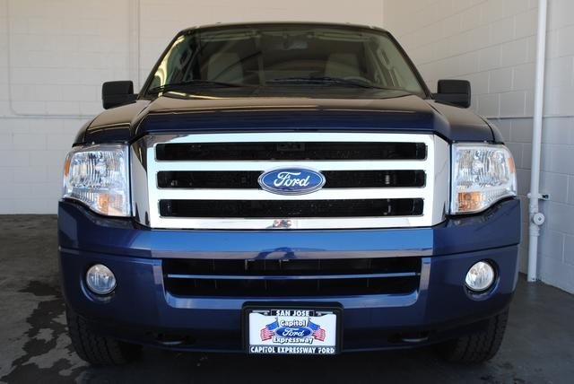 Ford Expedition 2010 photo 2