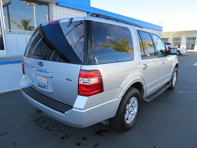 Ford Expedition 2010 photo 2