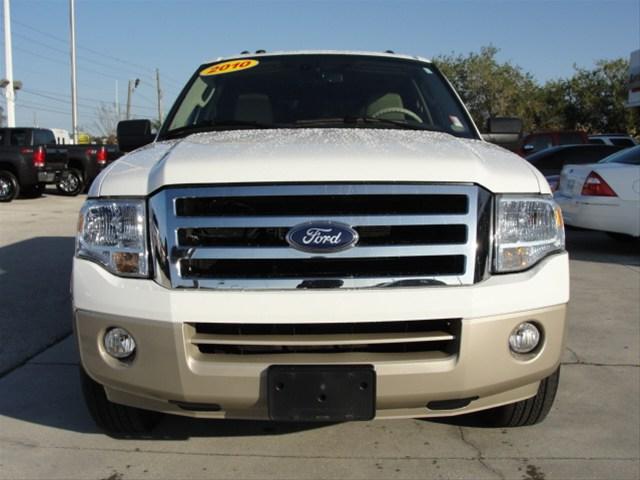 Ford Expedition 2010 photo 1