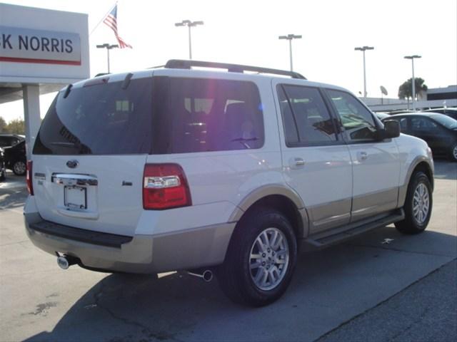 Ford Expedition 2010 photo 4