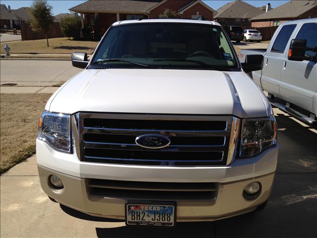 Ford Expedition 2010 photo 1