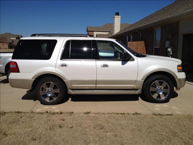 Ford Expedition 2010 photo 3