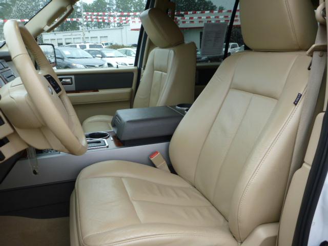 Ford Expedition 2010 photo 3