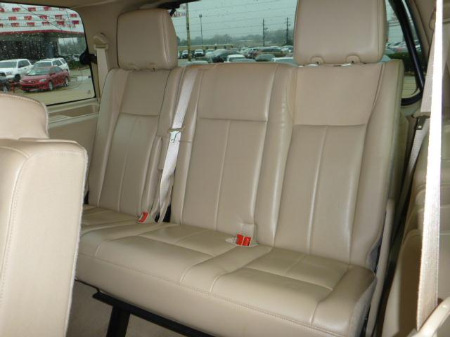 Ford Expedition 2010 photo 5