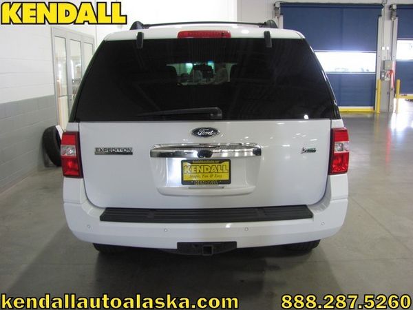 Ford Expedition 2011 photo 2