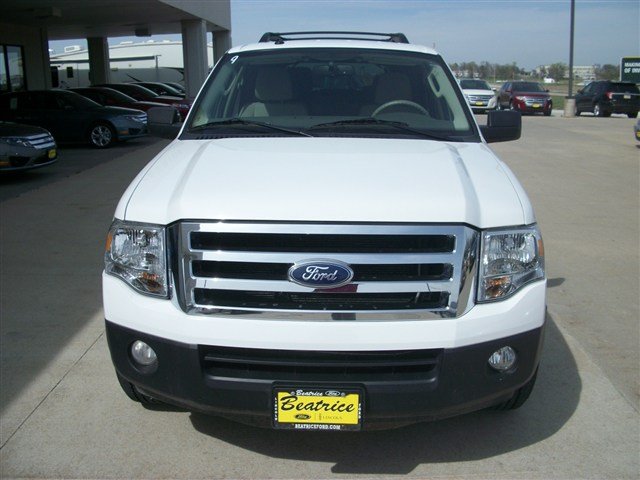 Ford Expedition 2011 photo 1