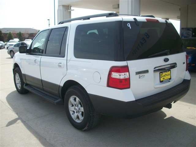 Ford Expedition 2011 photo 4