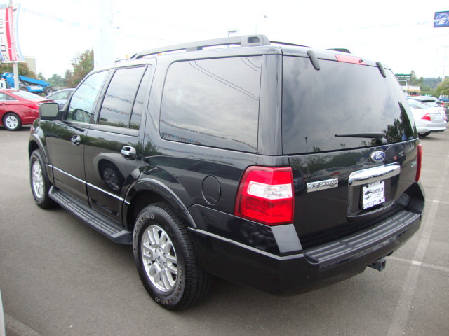 Ford Expedition 2011 photo 1