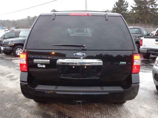 Ford Expedition 2011 photo 1