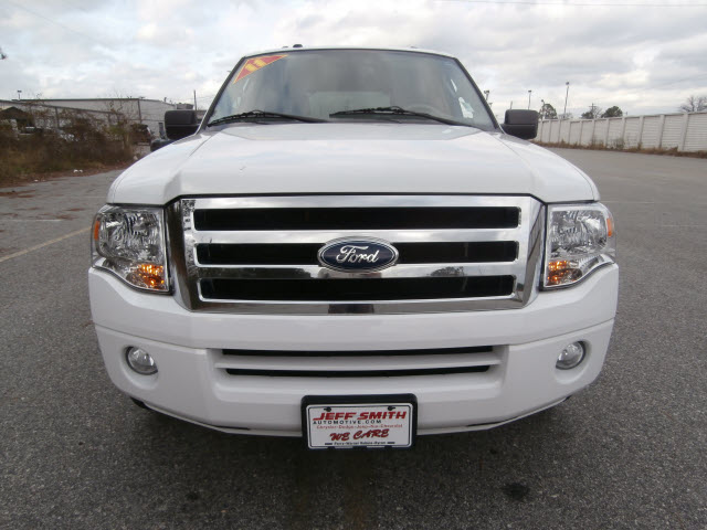 Ford Expedition 2011 photo 1