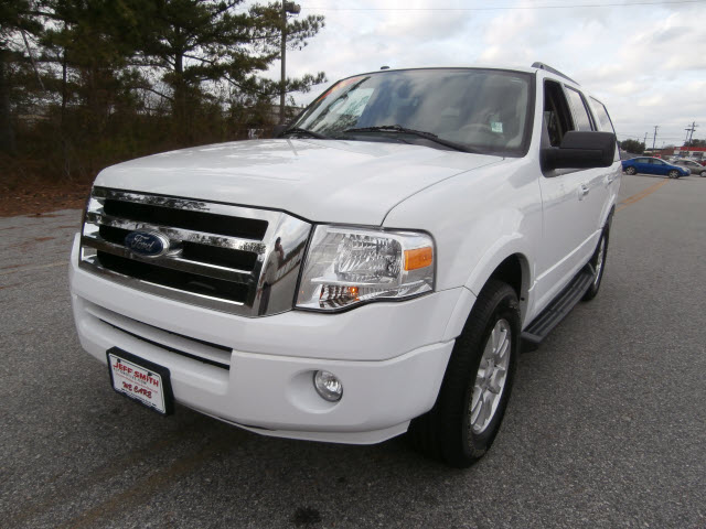 Ford Expedition 2011 photo 2