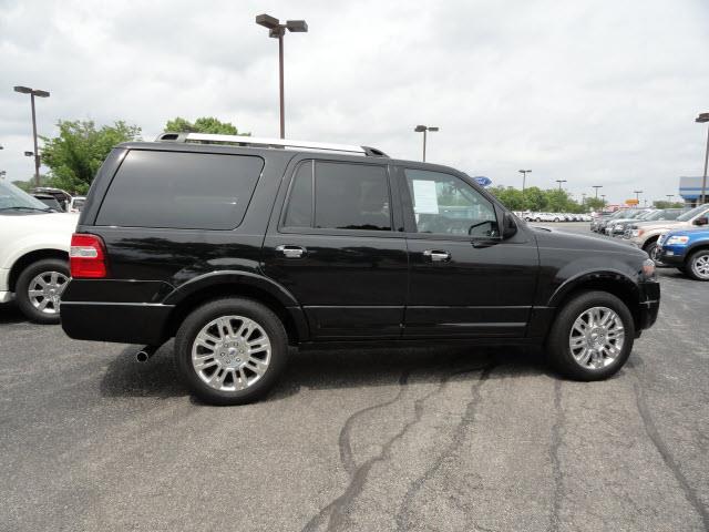 Ford Expedition 2011 photo 2