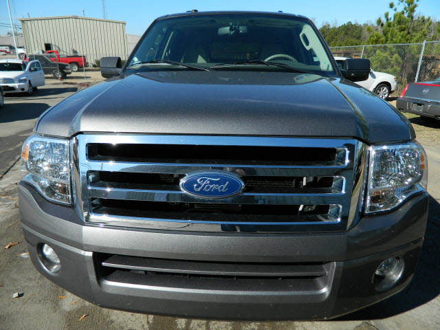 Ford Expedition 2011 photo 1