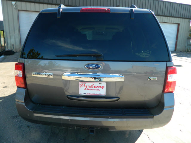 Ford Expedition 2011 photo 4