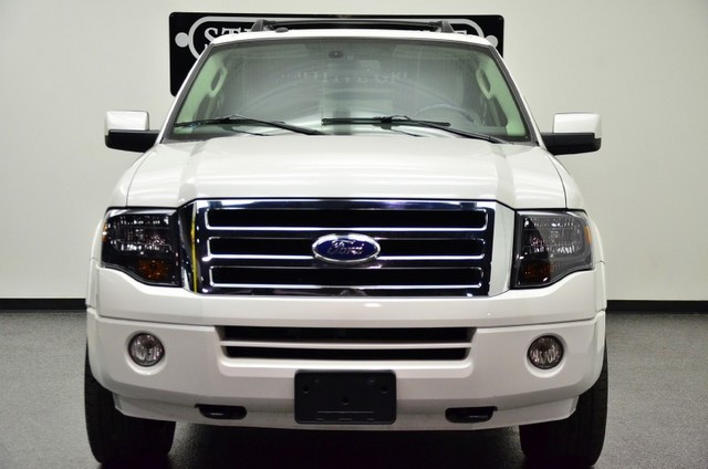 Ford Expedition 2011 photo 2