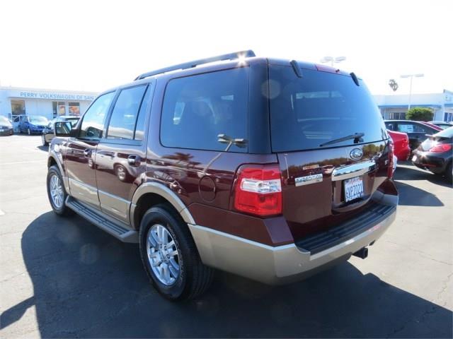 Ford Expedition 2012 photo 2