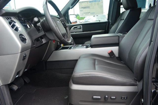 Ford Expedition 2013 photo 2