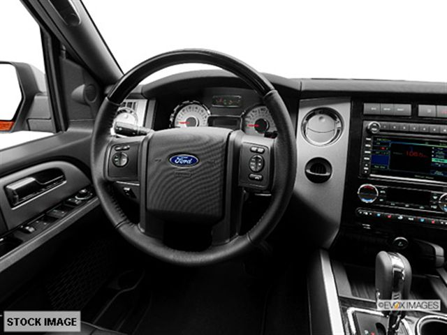 Ford Expedition 2013 photo 1