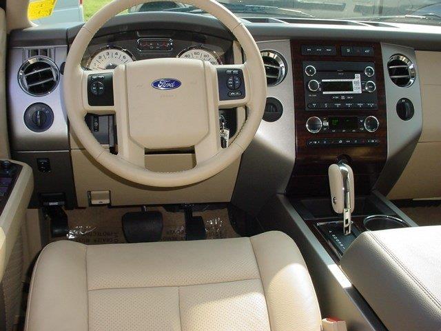 Ford Expedition 2013 photo 3