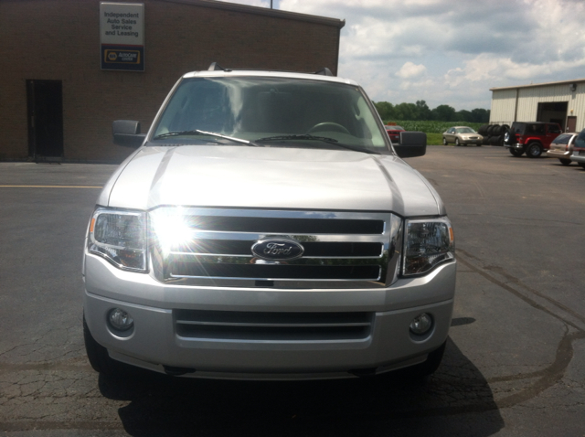 Ford Expedition 2013 photo 1