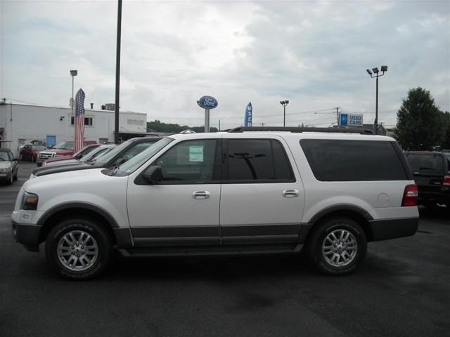 Ford Expedition EL ESi Sport Utility