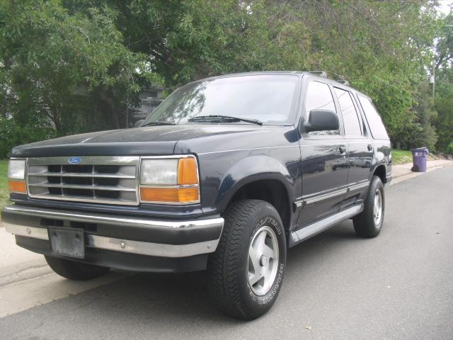 Ford Explorer ESi Sport Utility