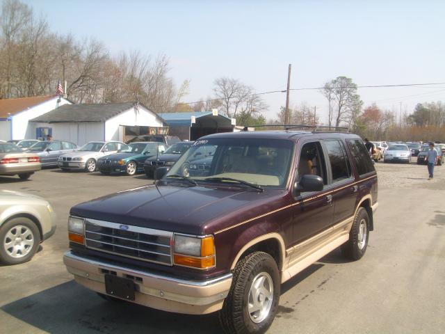 Ford Explorer Super Sport Utility