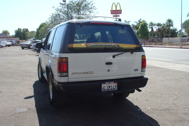 Ford Explorer Extended Cab V8 LT W/1lt SUV