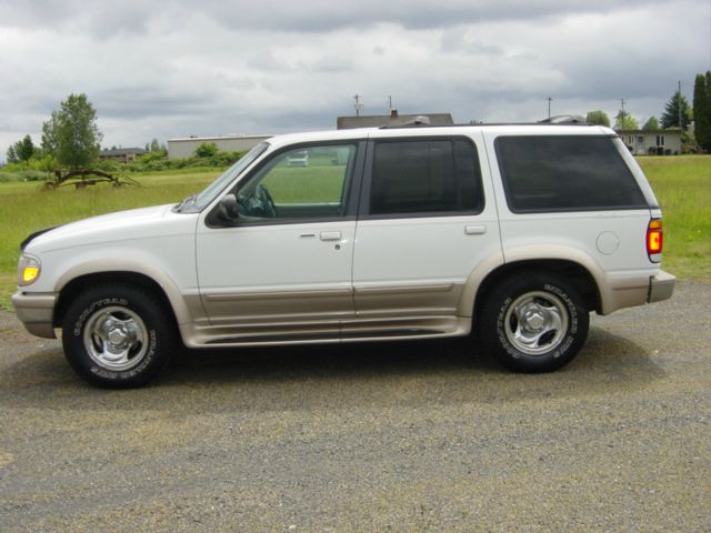 Ford Explorer SLT Mega Cab 4WD SUV