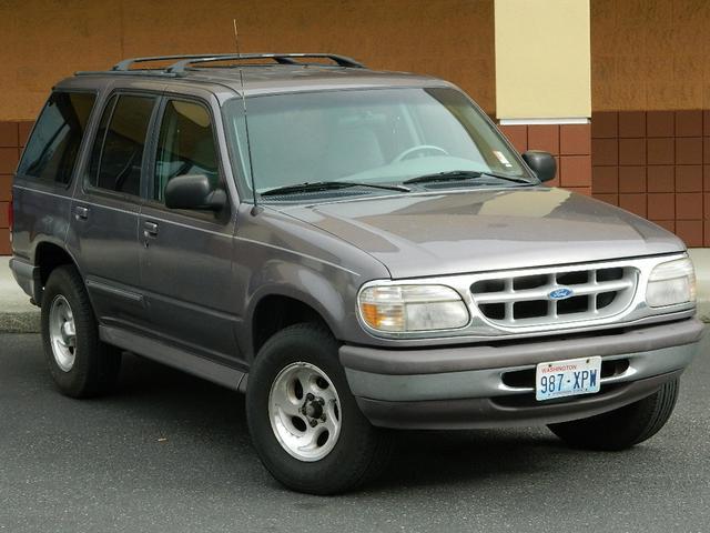 Ford Explorer ESi SUV