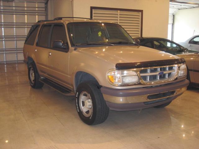 Ford Explorer ESi Sport Utility