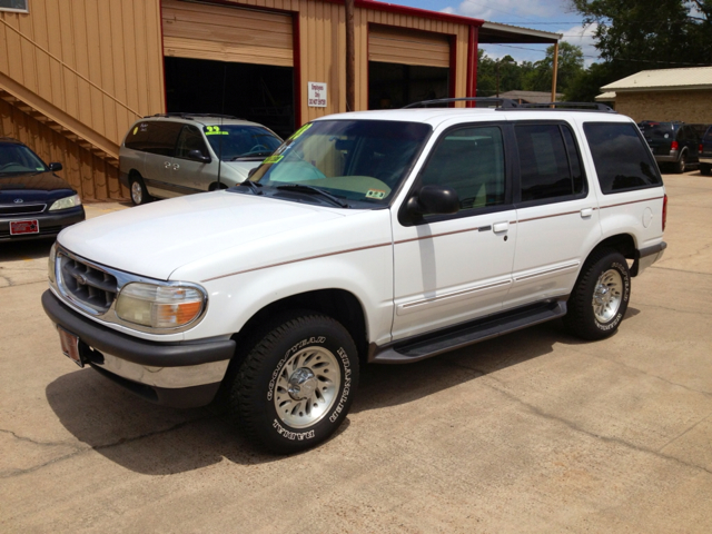 Ford Explorer SLT Mega Cab 4WD SUV