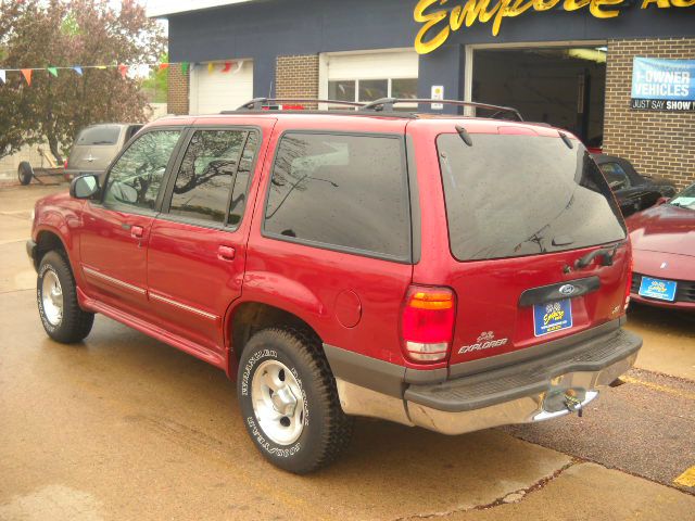 Ford Explorer S, Just Serviced, Navigation, NEW Tires SUV