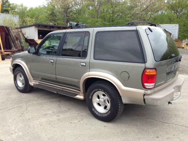 Ford Explorer Service BODY SUV